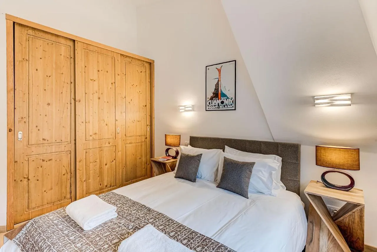Apartment Alpes V - Alpes Travel - Central Chamonix - Sleeps 5