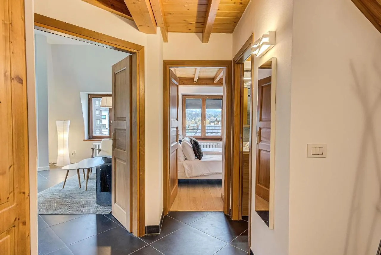 Apartment Alpes V - Alpes Travel - Central Chamonix - Sleeps 5 0*,  Frankreich