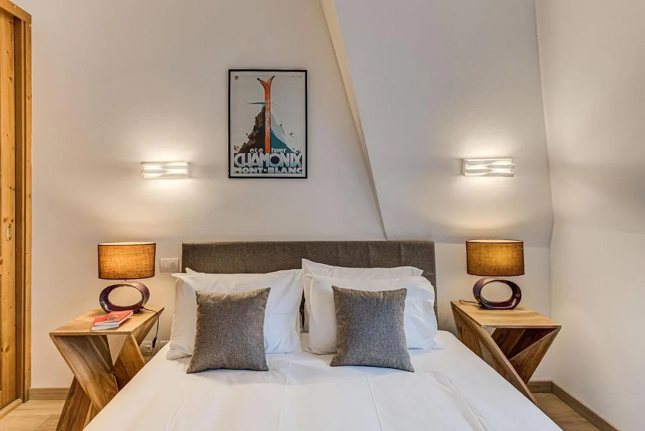 Apartment Alpes V - Alpes Travel - Central Chamonix - Sleeps 5